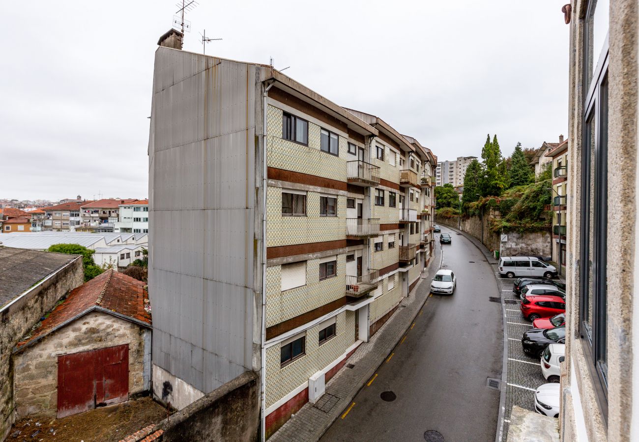 Estúdio em Vila Nova de Gaia - Estúdio Equipado. Mobilado. Junto ao Rio Douro [W4]