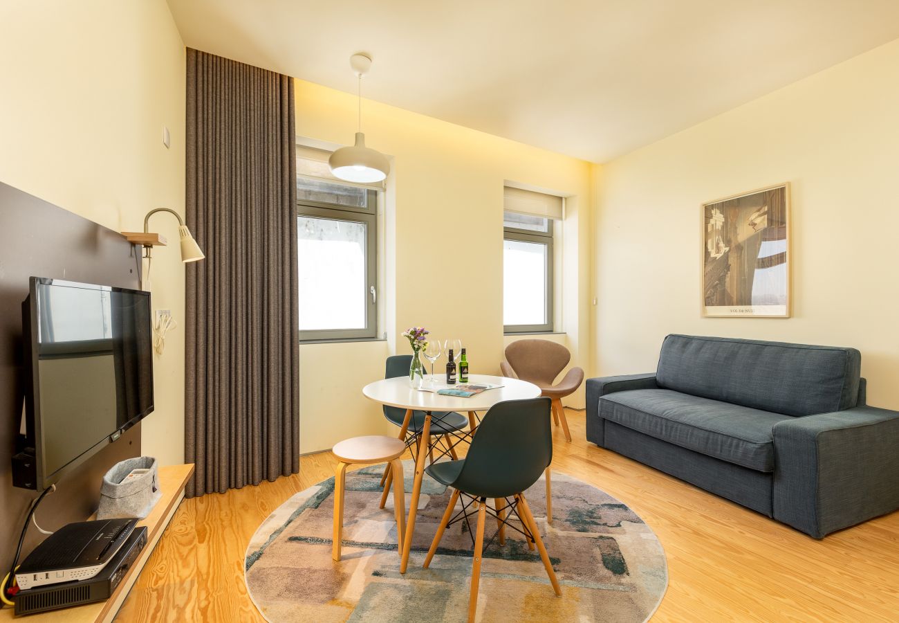 Apartamento em Porto - Apartamento 1 Quarto, vista sobre o Rio Douro [COD2.1/2]