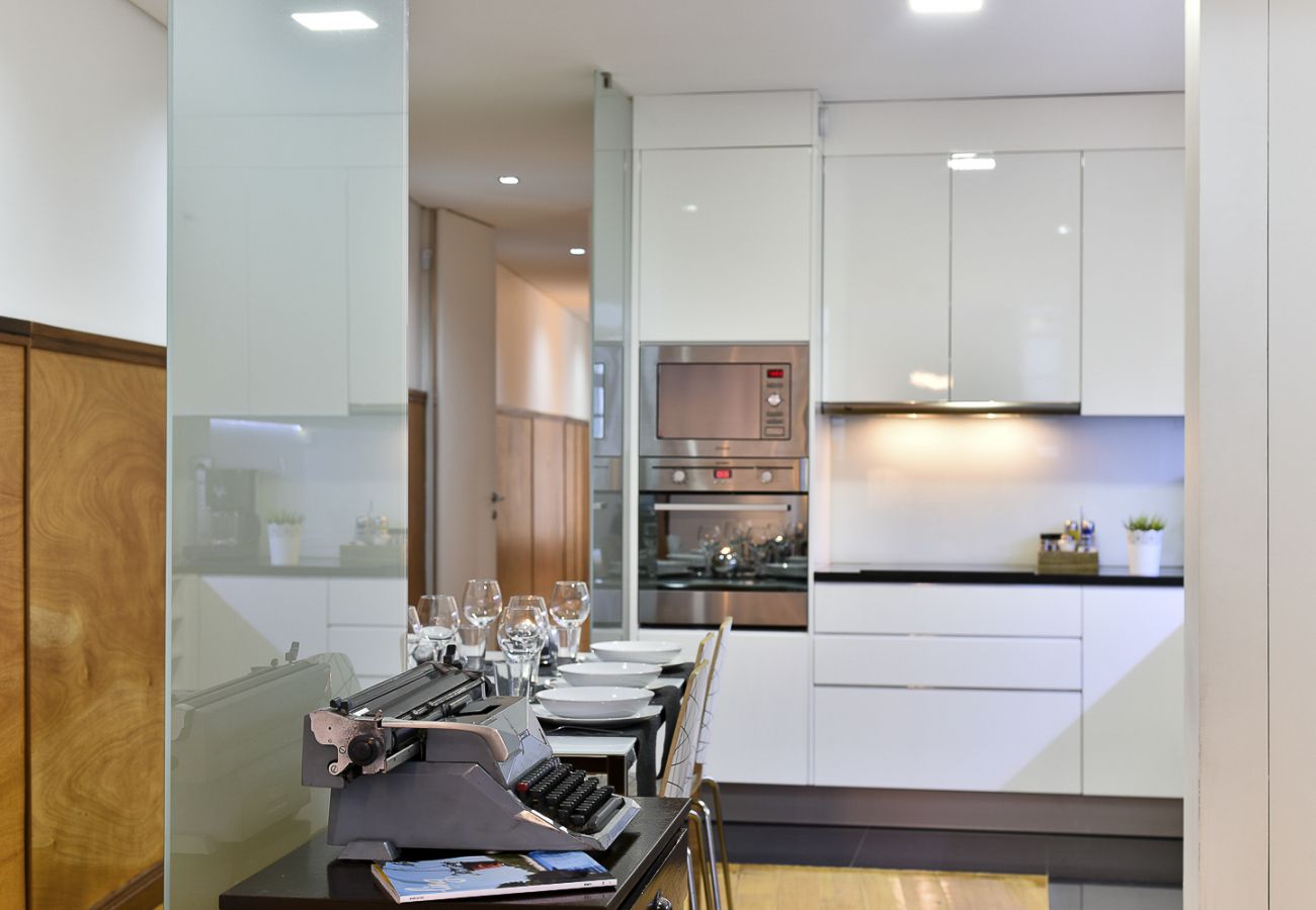 Apartamento em Porto - Apartamento 4 Quartos, Equipado, Centro do Porto [SB7]