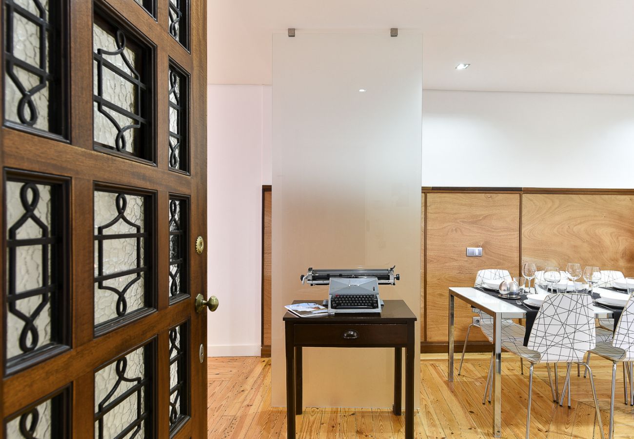 Apartamento em Porto - Apartamento 4 Quartos, Equipado, Centro do Porto [SB7]