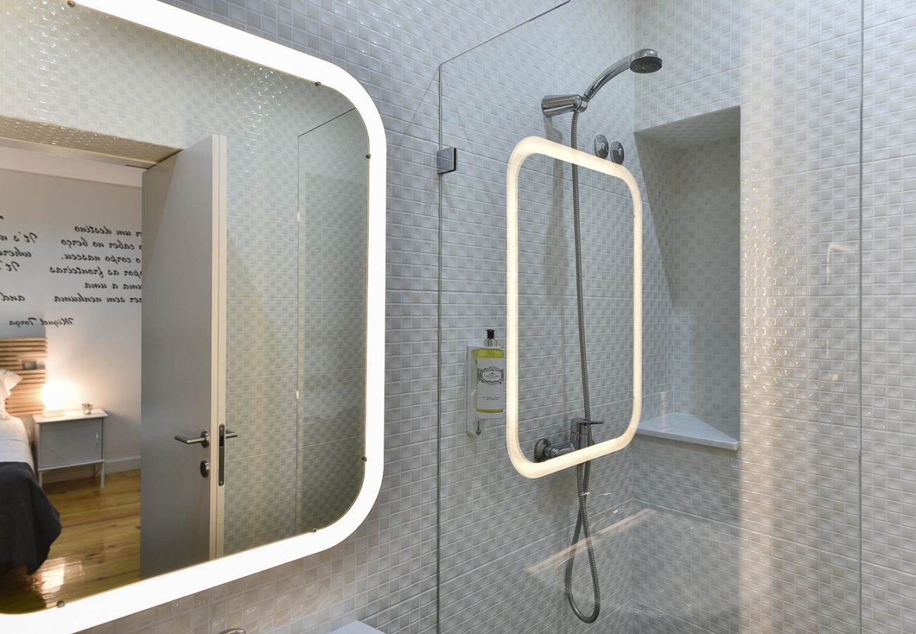 Apartamento em Porto - Apartamento 4 Quartos, Equipado, Centro do Porto [SB7]