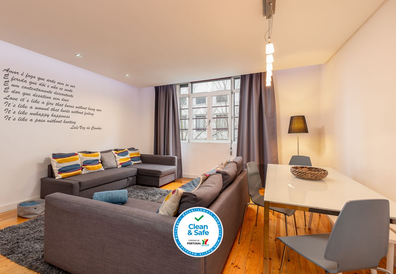 Apartamento em Porto - Apartamento 4 Quartos, Equipado, Centro do Porto [SB7]