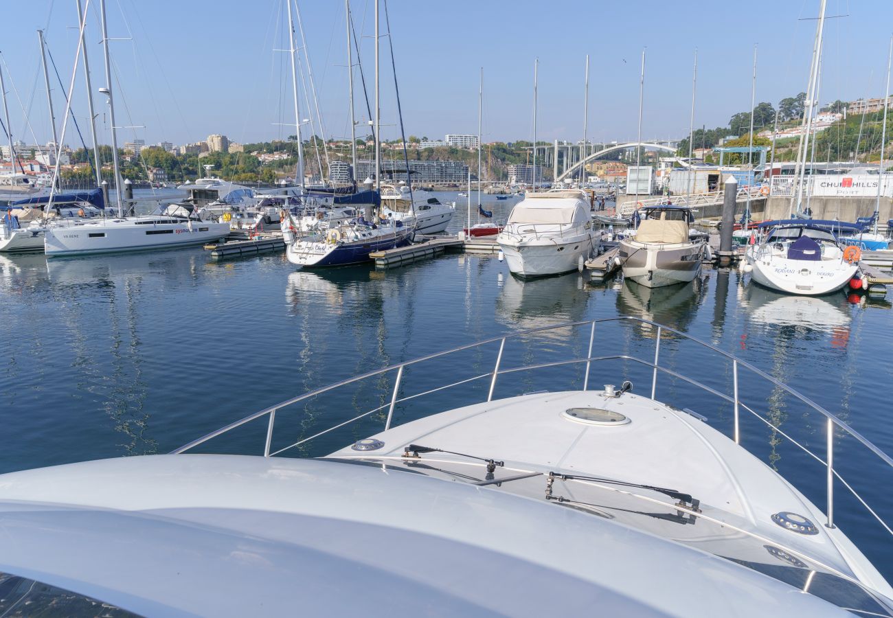 Barco em Vila Nova de Gaia - Night on Board Luxury Yacht