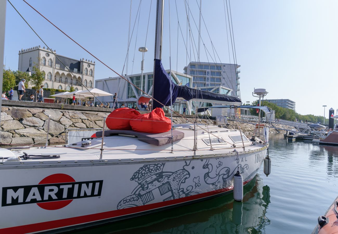 Barco em Vila Nova de Gaia - Night on Board Sailboat Experience