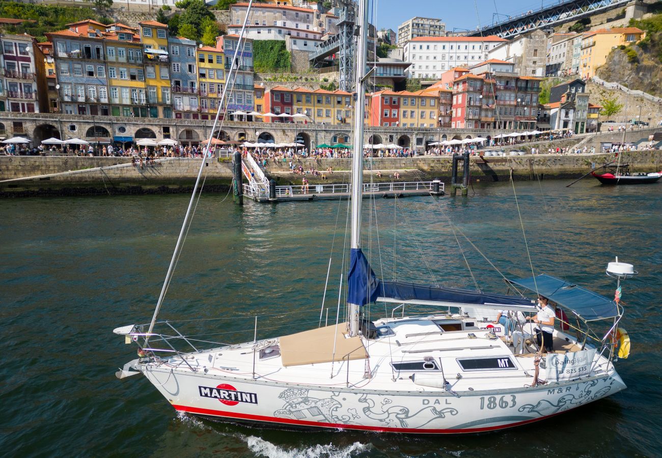 Barco em Vila Nova de Gaia - Night on Board Sailboat Experience