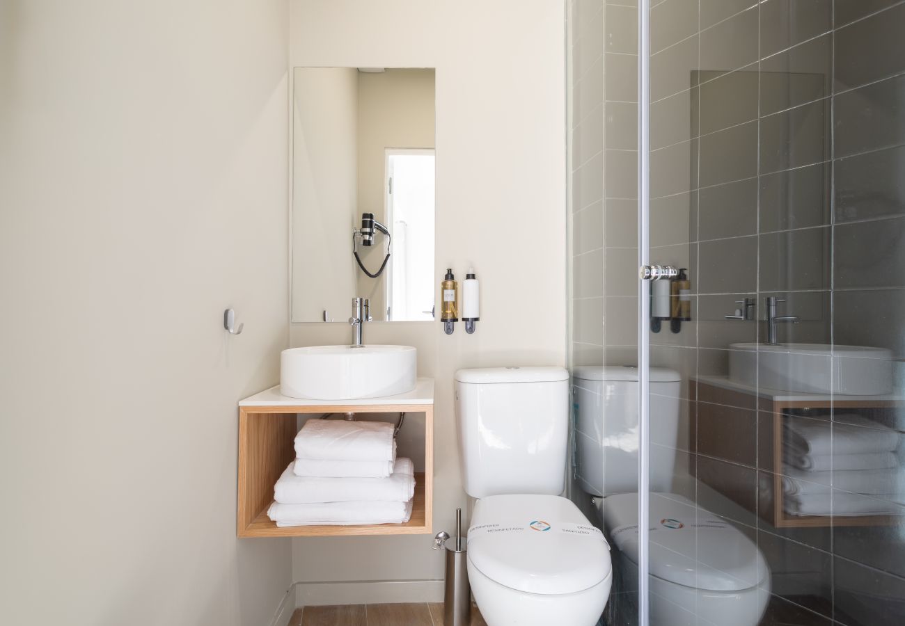 Quarto em Lisboa - Lapa Diplomatic Suite 0.1 By Feel Lisboa