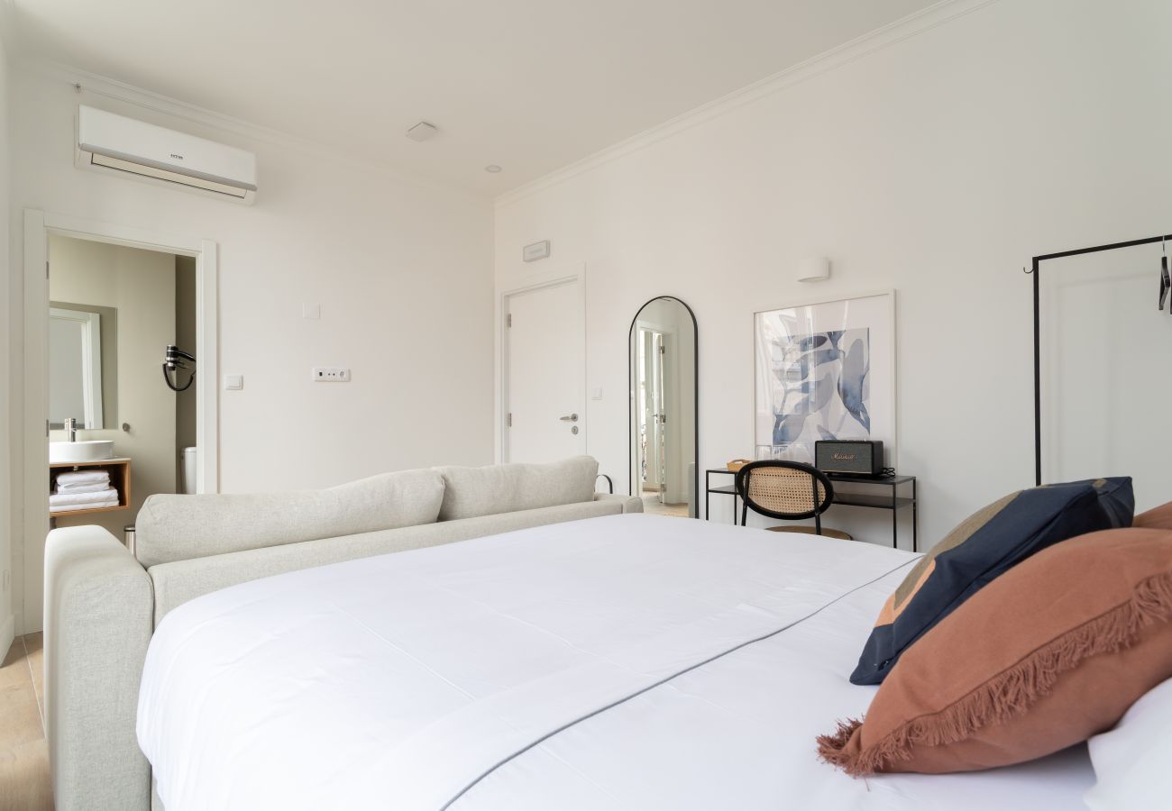 Quarto em Lisboa - Lapa Diplomatic Suite 1.2 by Feel Lisboa
