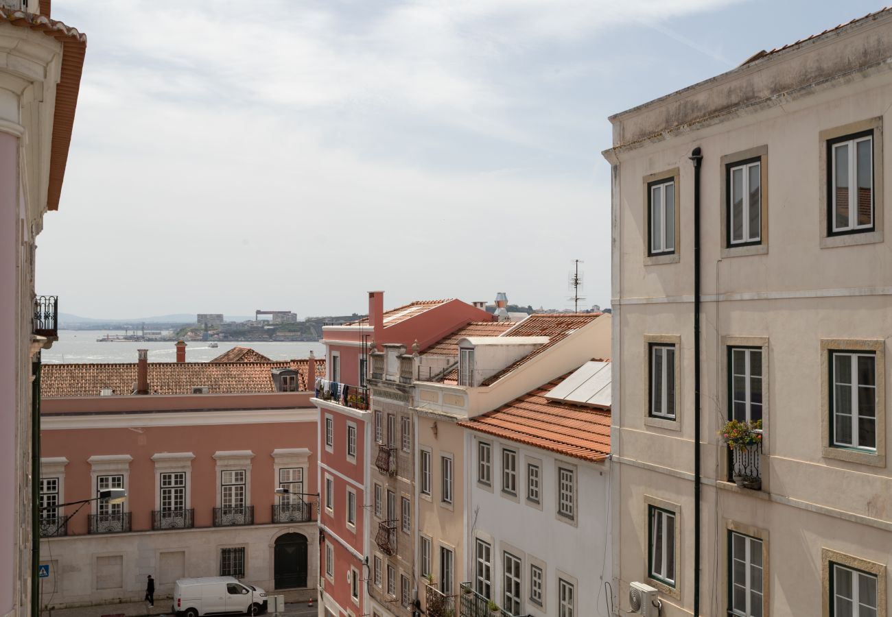 Quarto em Lisboa - Lapa Diplomatic Suite 1.3 by Feel Lisboa