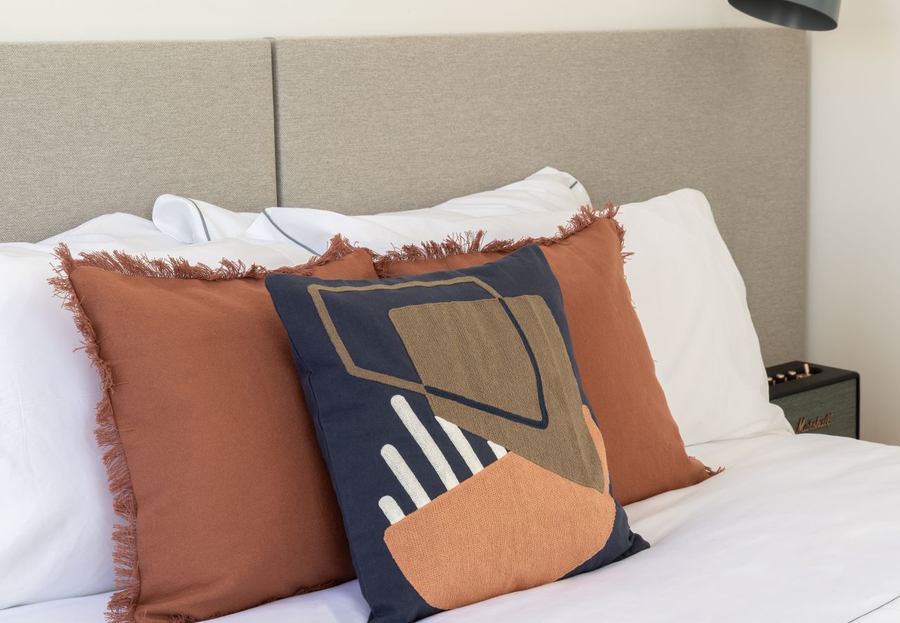 Quarto em Lisboa - Lapa Diplomatic Suite 2.3 by Feel Lisboa