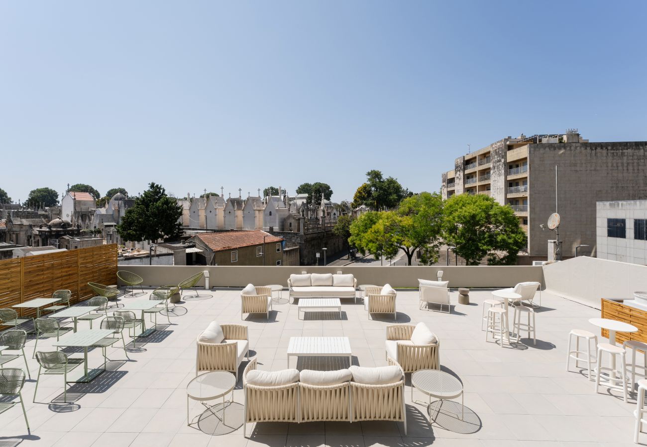 Reserve o alojamento e tenha acesso ao terraço do Bom Sucesso