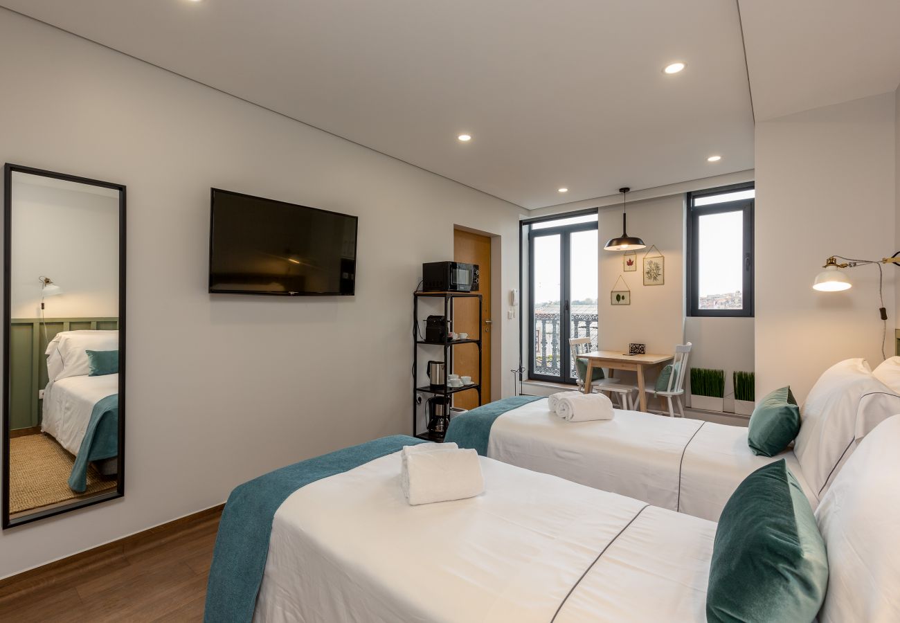 Studio in Vila Nova de Gaia - Equipped and Furnished Studio, next to Douro River [W4]