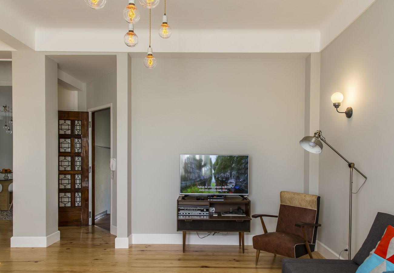 Ferienwohnung in Porto - 3 Bedroom Apartment, Near Metro Station [SB8]