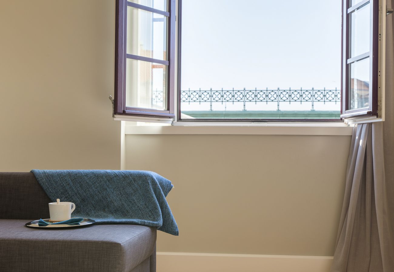 Ferienwohnung in Porto - 3 Bedroom Apartment, Near Metro Station [SB8]
