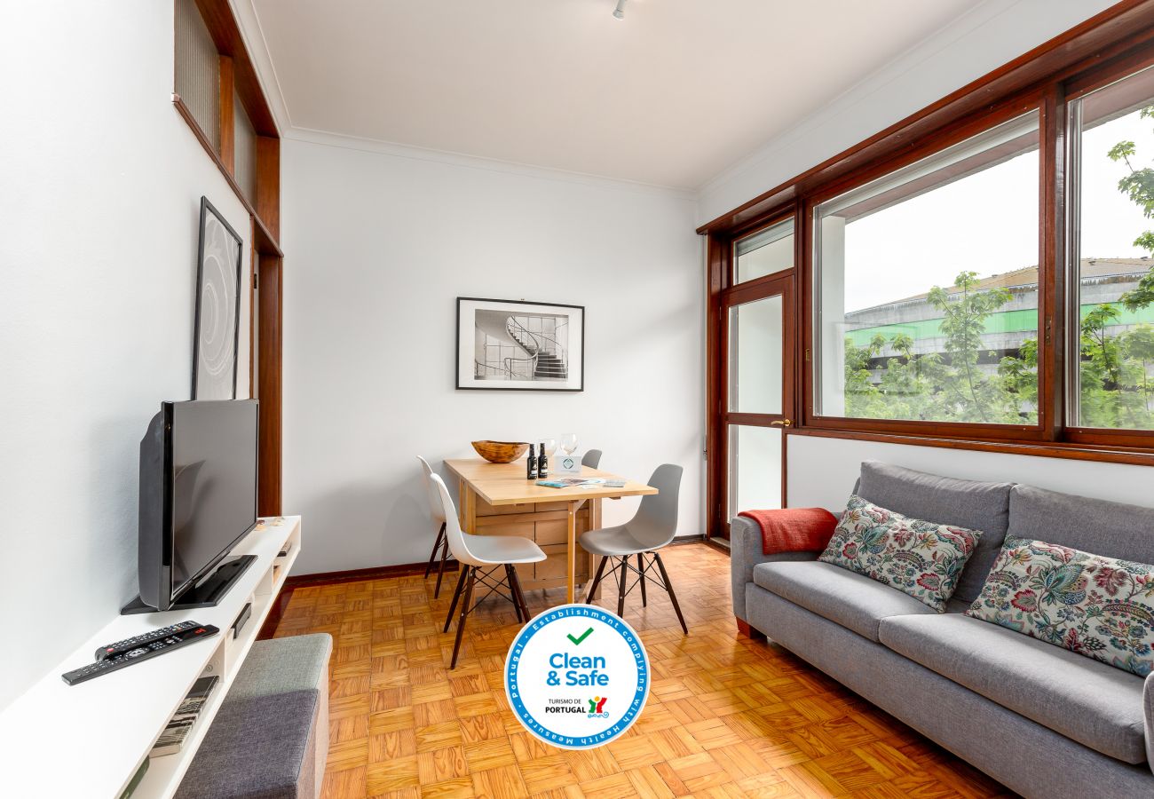 Ferienwohnung in Porto - 3 Bedroom Apartment in the center of Porto [STVI]