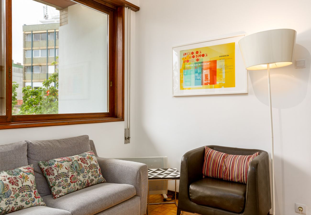 Ferienwohnung in Porto - 3 Bedroom Apartment in the center of Porto [STVI]