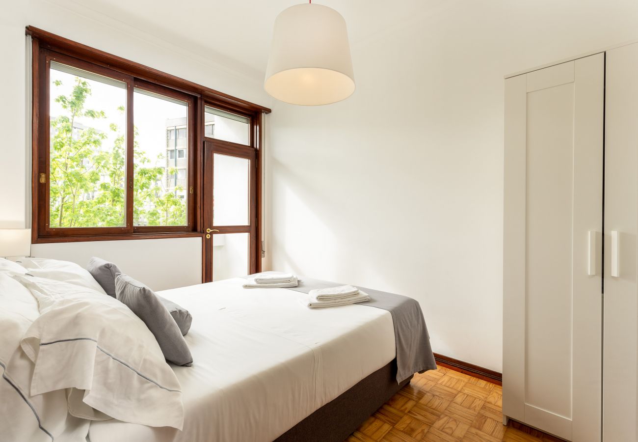 Ferienwohnung in Porto - 3 Bedroom Apartment in the center of Porto [STVI]