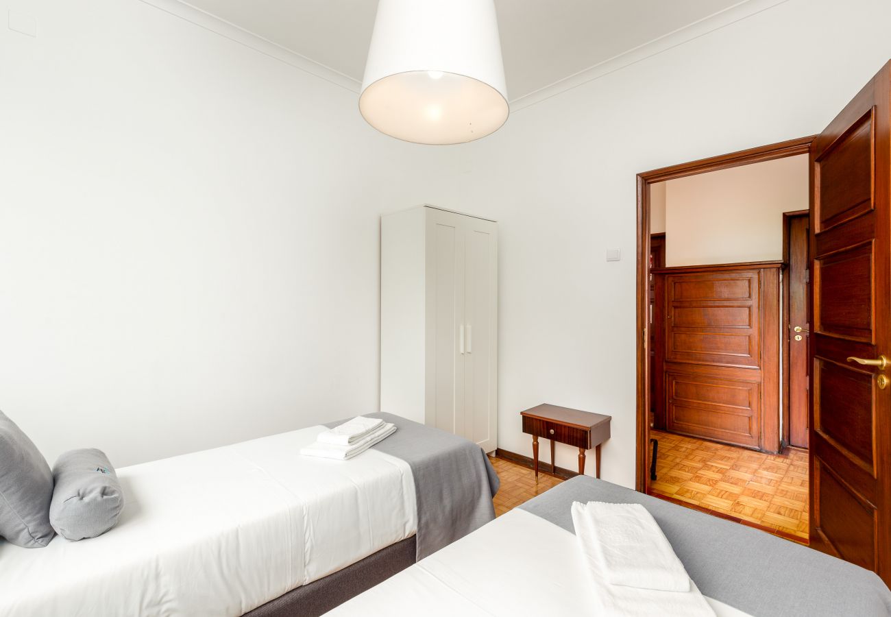 Ferienwohnung in Porto - 3 Bedroom Apartment in the center of Porto [STVI]