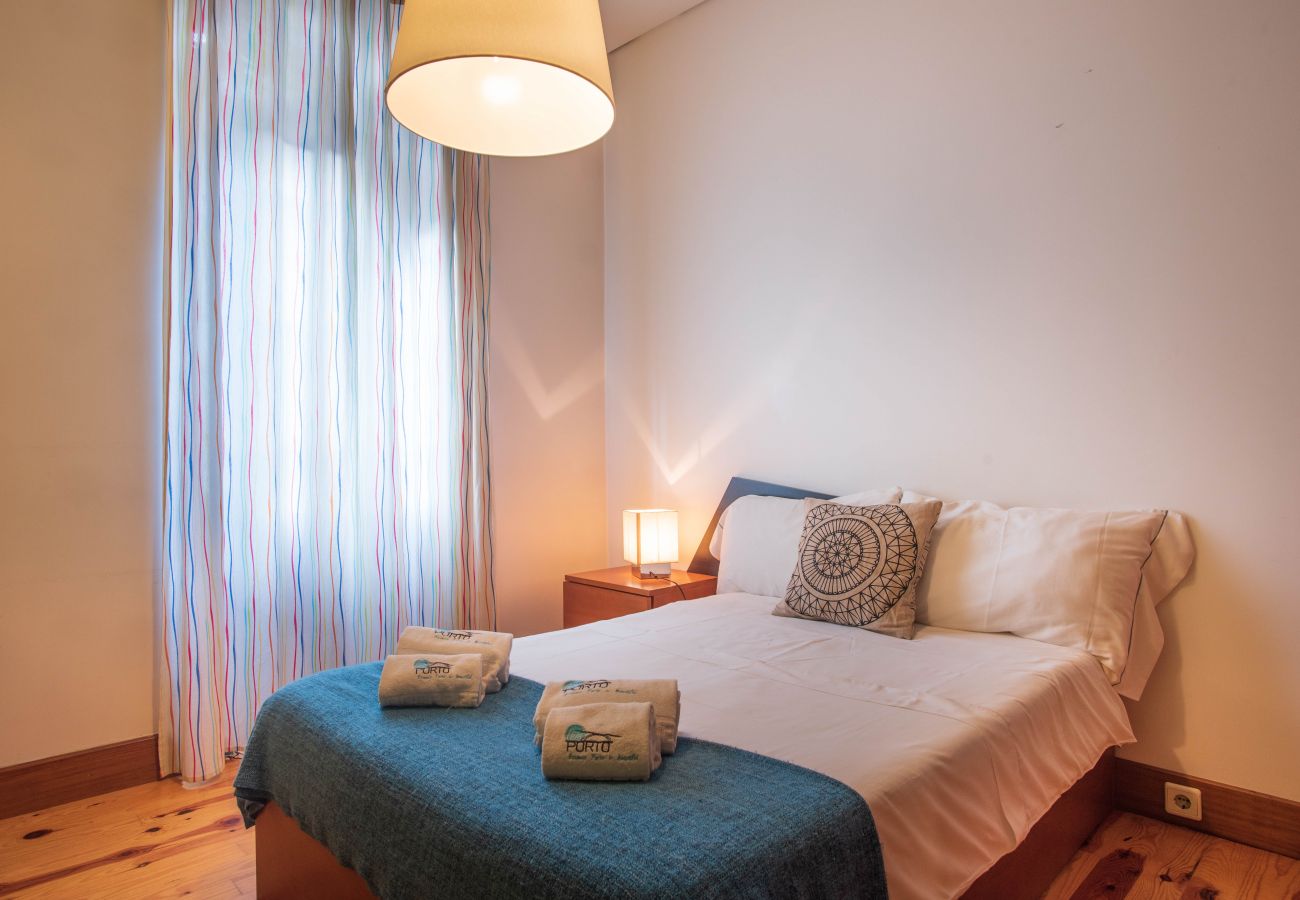 Ferienwohnung in Porto - 4 bedroom apartment near the University Pole [VF]