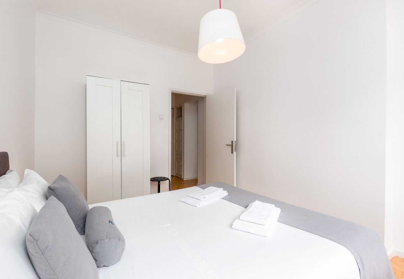 Apartment in Porto - 2 Bedroom Apartment, Furnished, Terrace [STII]