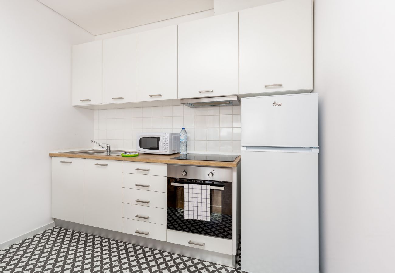 Apartment in Porto - 2 Bedroom Apartment, Furnished, Terrace [STII]