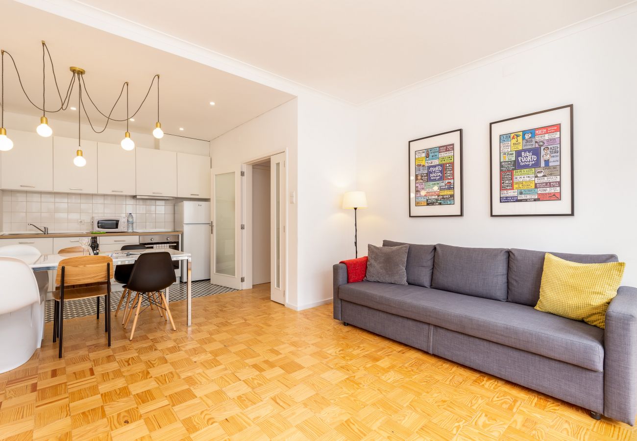 Apartment in Porto - 2 Bedroom Apartment, Furnished, Terrace [STII]
