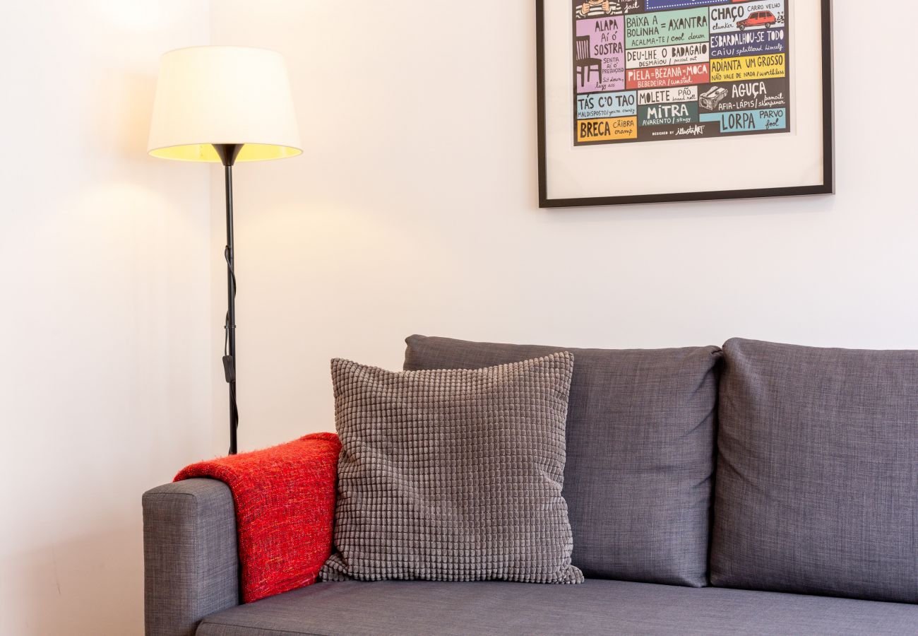 Apartment in Porto - 2 Bedroom Apartment, Furnished, Terrace [STII]