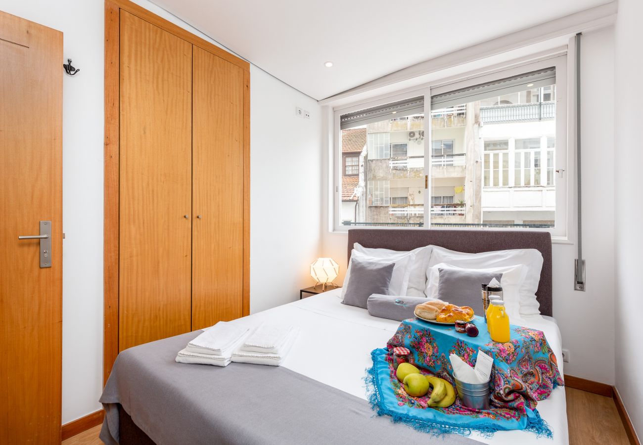 Apartment in Porto - 2 Bedroom Apartment, Terrace, Porto Downtown [STI]