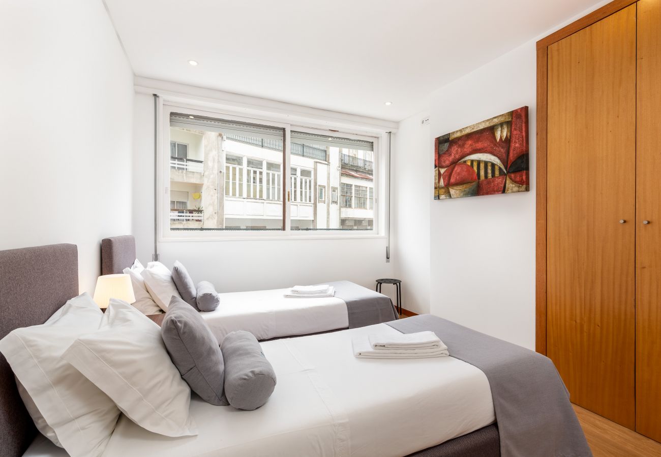 Apartment in Porto - 2 Bedroom Apartment, Terrace, Porto Downtown [STI]