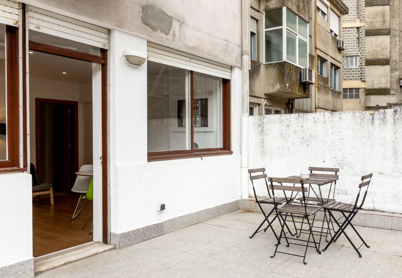 Apartment in Porto - 2 Bedroom Apartment, Terrace, Porto Downtown [STI]