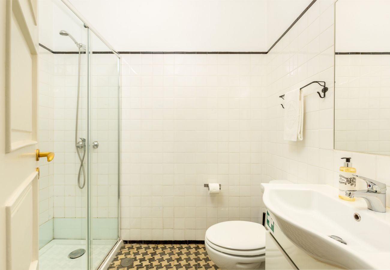 Apartment in Porto - 2 Bedroom Apartment, Equipped with Balcony [STIII]