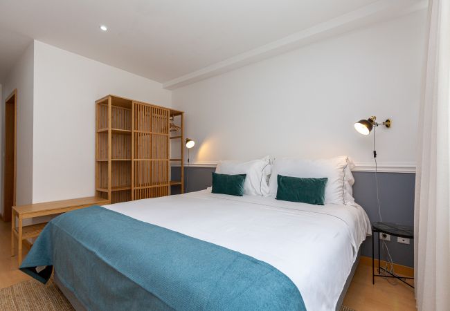  in Porto - Modern Studio, Ideal for Couples or Business [CC3/5]