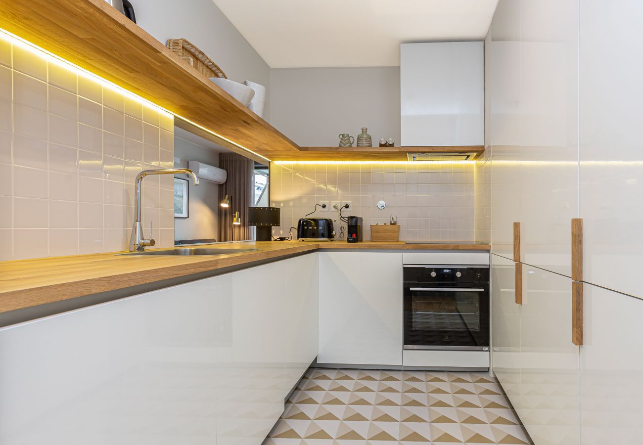 Apartment in Porto - Modern Apartment, Campanha Station [PB2]