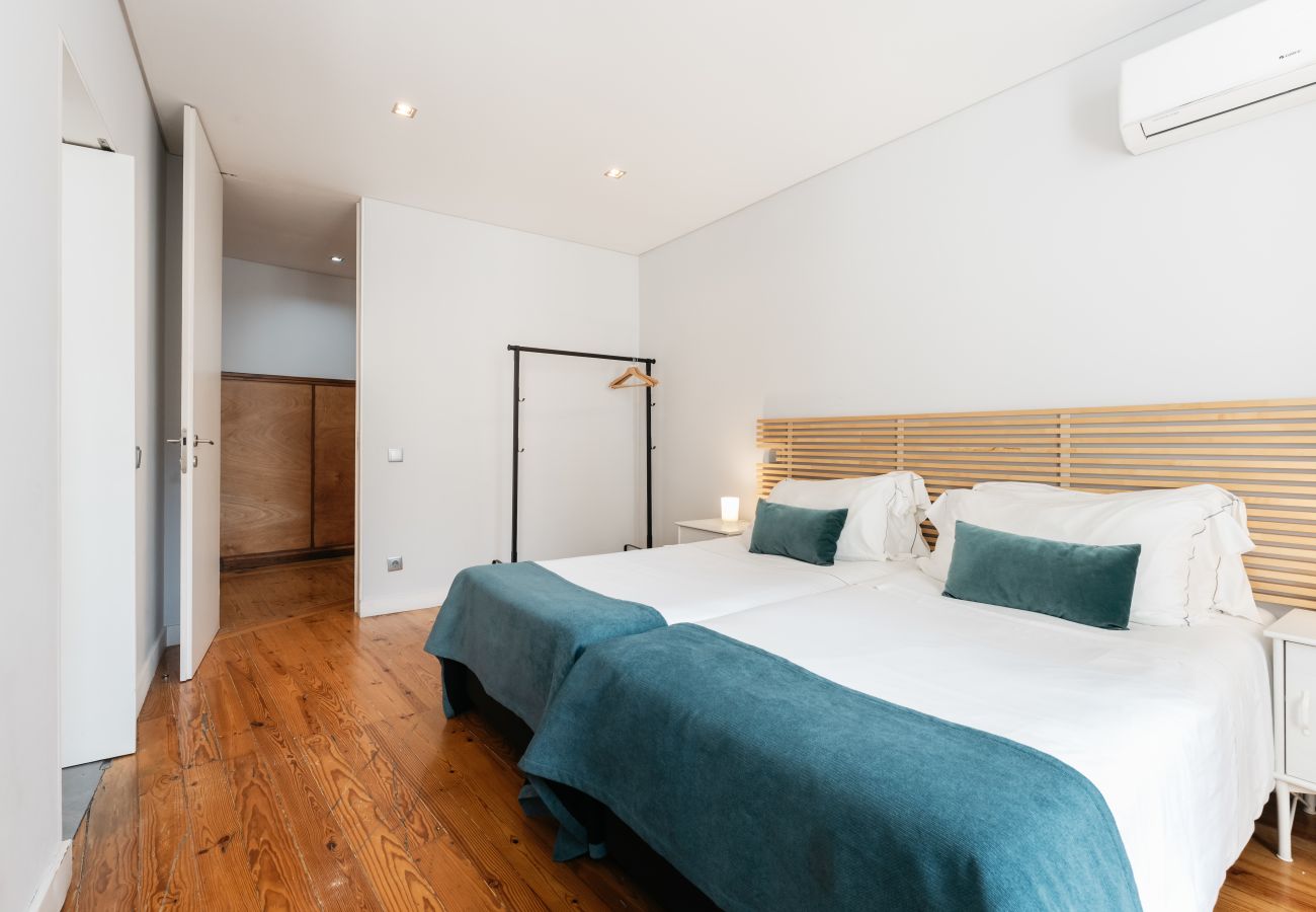 Apartment in Porto - Feel Porto Downtown Poets Flat