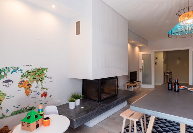 Apartment in Vila Nova de Gaia - Feel Porto Beach & Pool Getaway