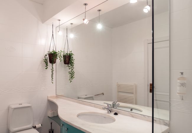 Apartment in Vila Nova de Gaia - Feel Porto Beach & Pool Getaway