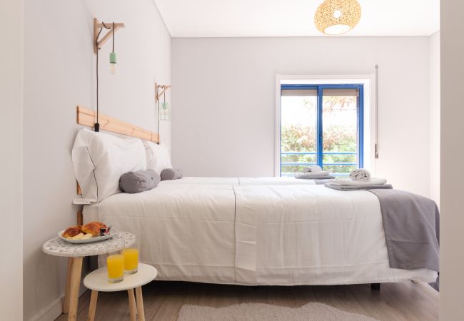 Apartment in Vila Nova de Gaia - Feel Porto Beach & Pool Getaway