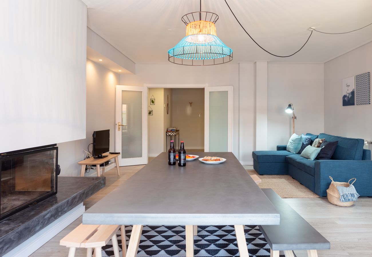 Apartment in Vila Nova de Gaia - Feel Porto Beach & Pool Getaway