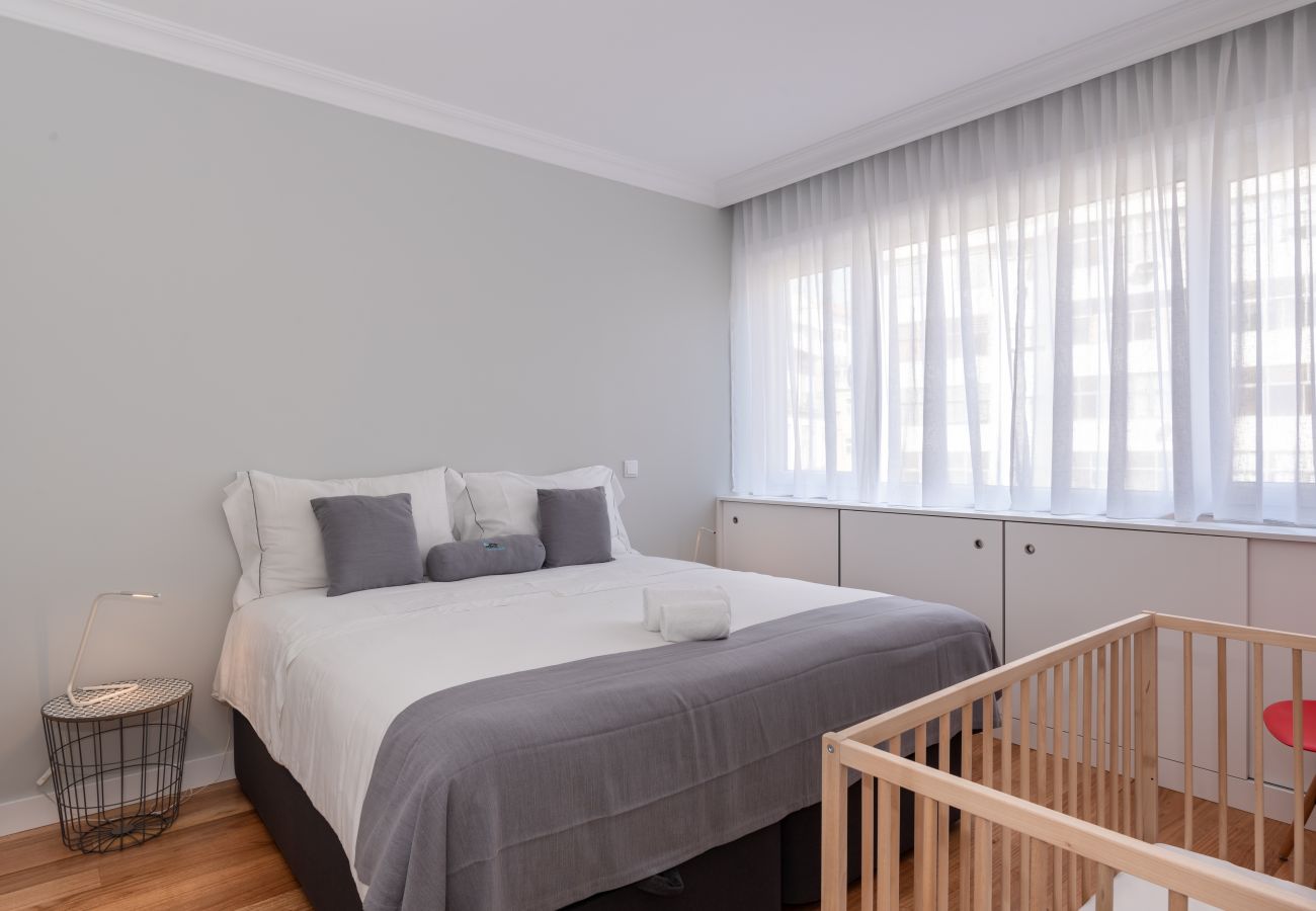 Apartment in Porto - Feel Porto Downtown Harmony