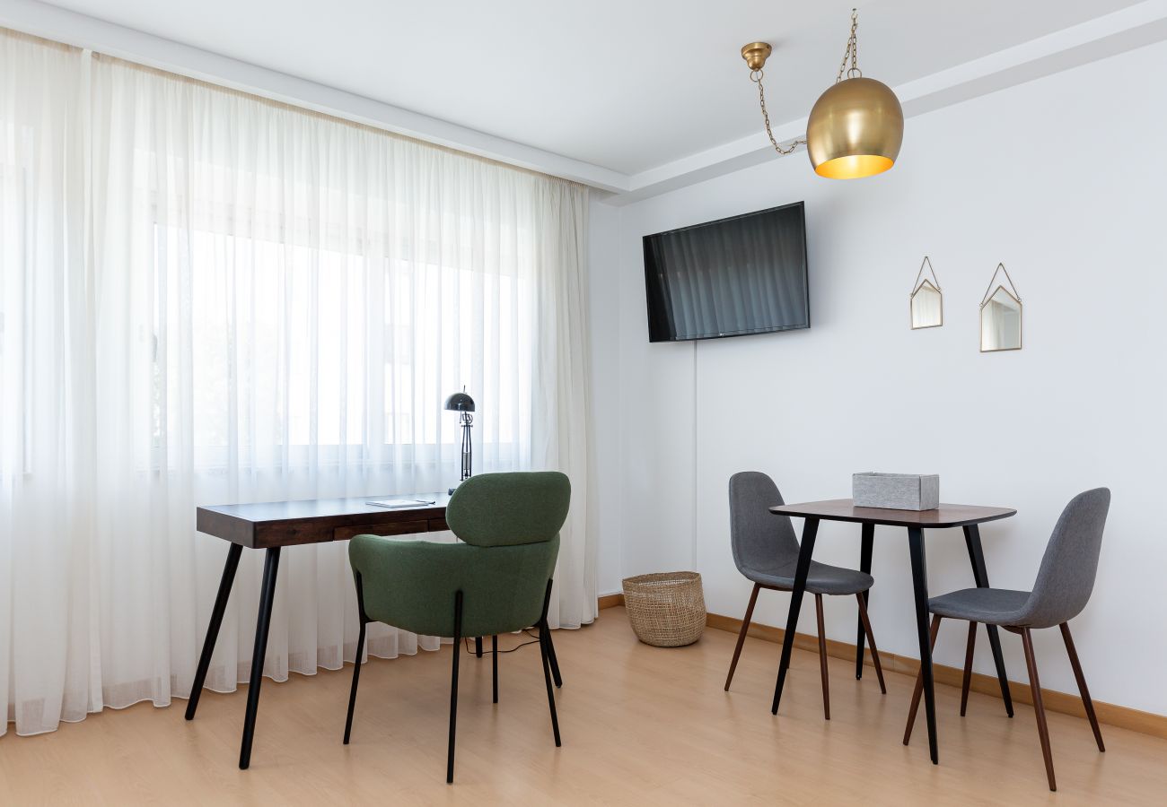 Studio in Porto - Feel Corporate Housing Marquês Garden View
