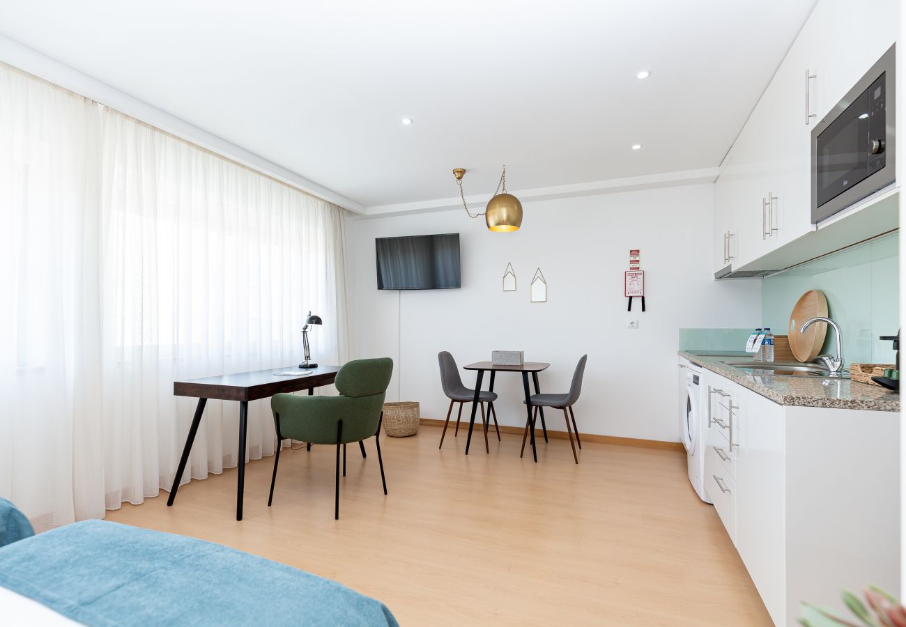 Studio in Porto - Feel Corporate Housing Marquês Garden View