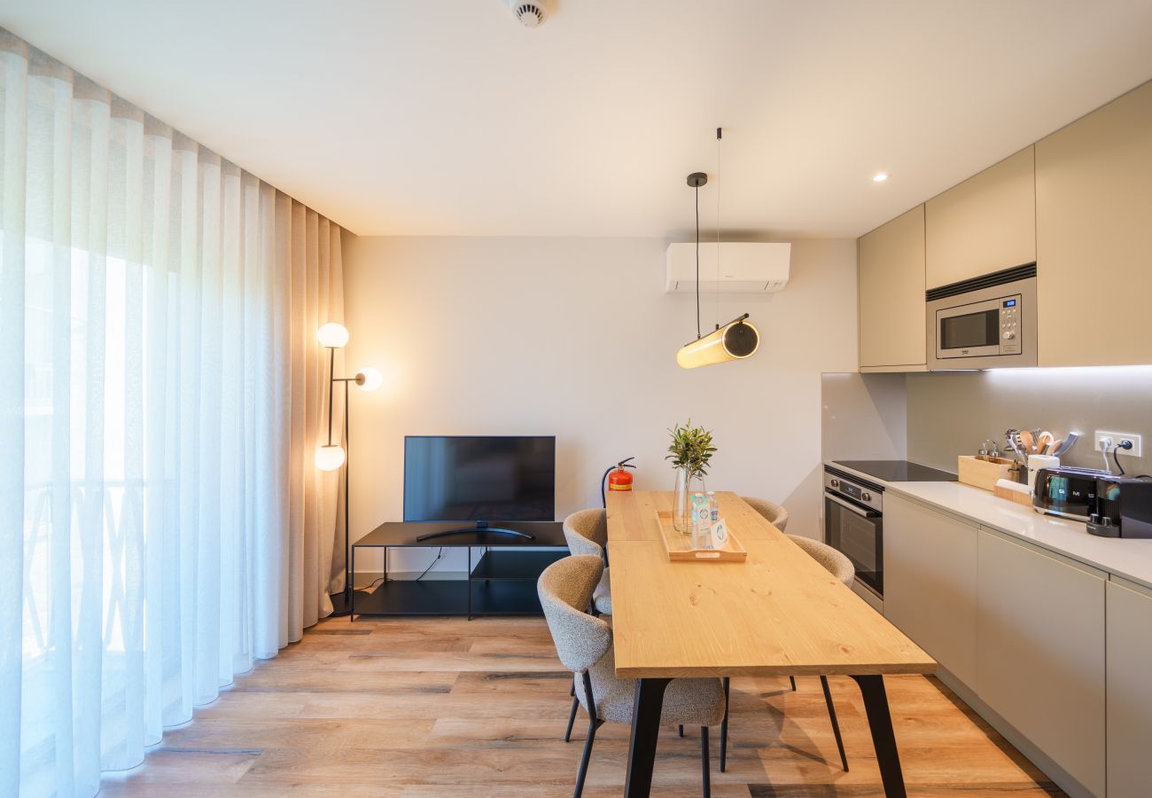 Apartment in Porto - Feel Porto Firmeza Coworking & Flat 3.1