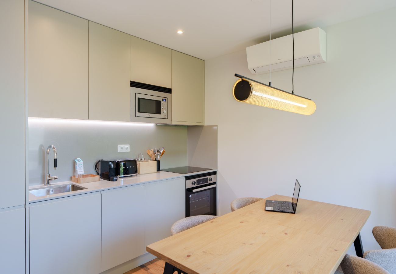 Apartment in Porto - Feel Porto Firmeza Coworking & Flat 3.2