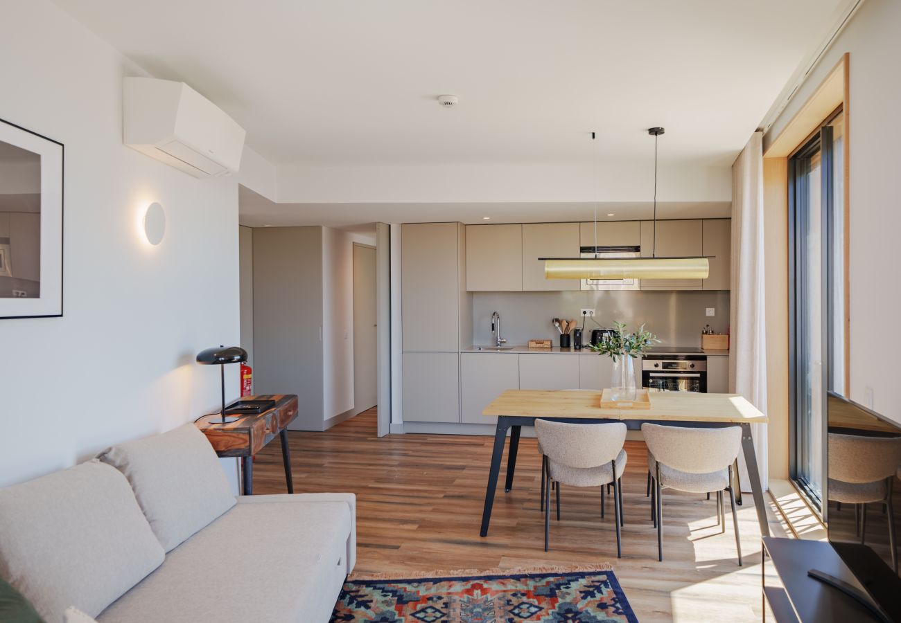 Apartment in Porto - Feel Porto Firmeza Coworking & Flat 2.3