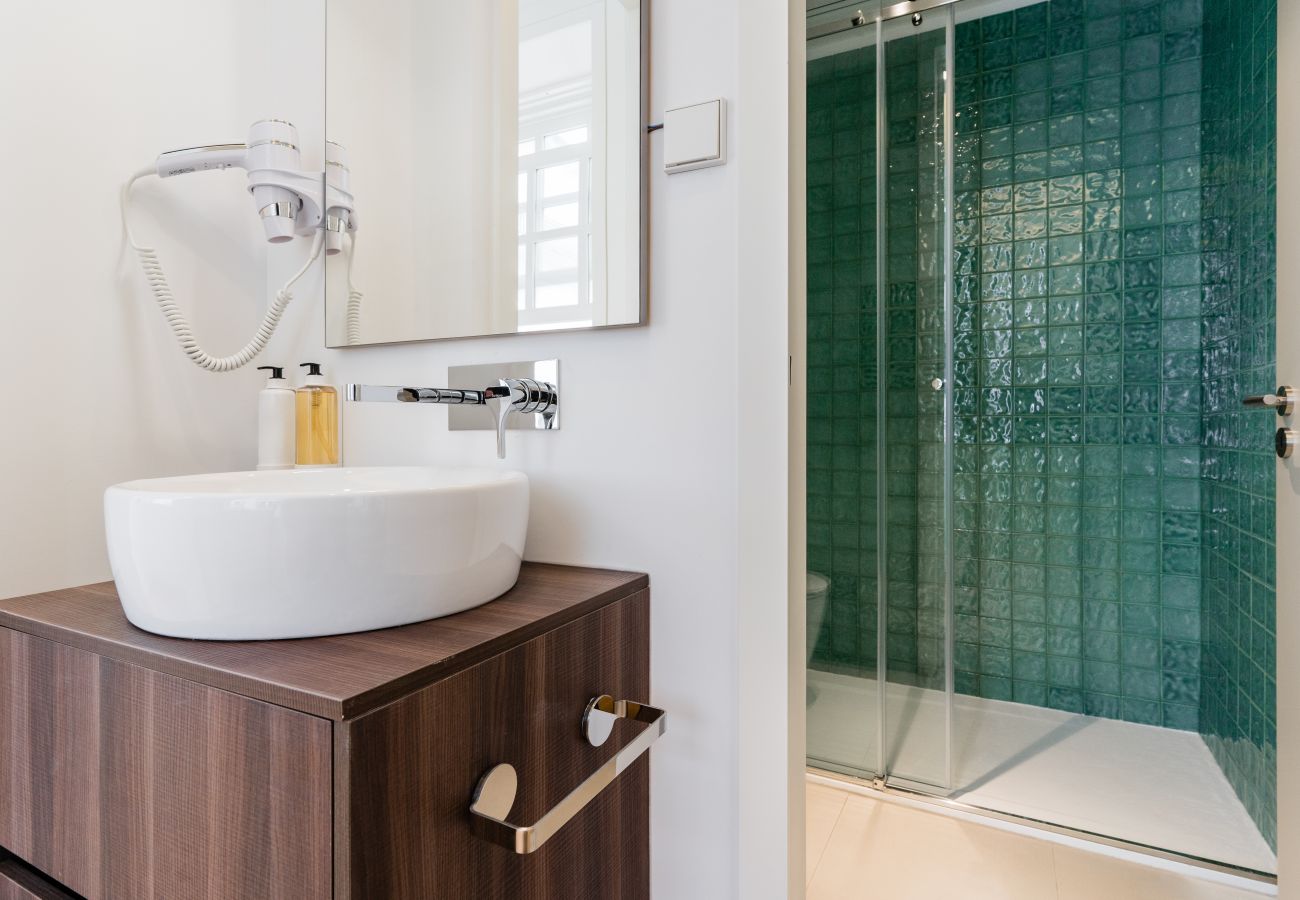 Apartment in Porto - Feel Porto Clérigos Charm 2.1