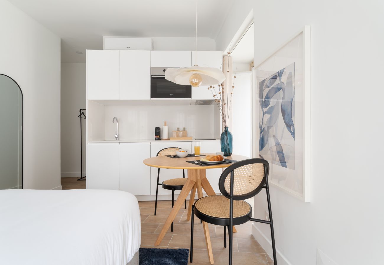 Studio in Lisbon - Lapa Diplomatic Flat 0.3 by Feel Lisboa