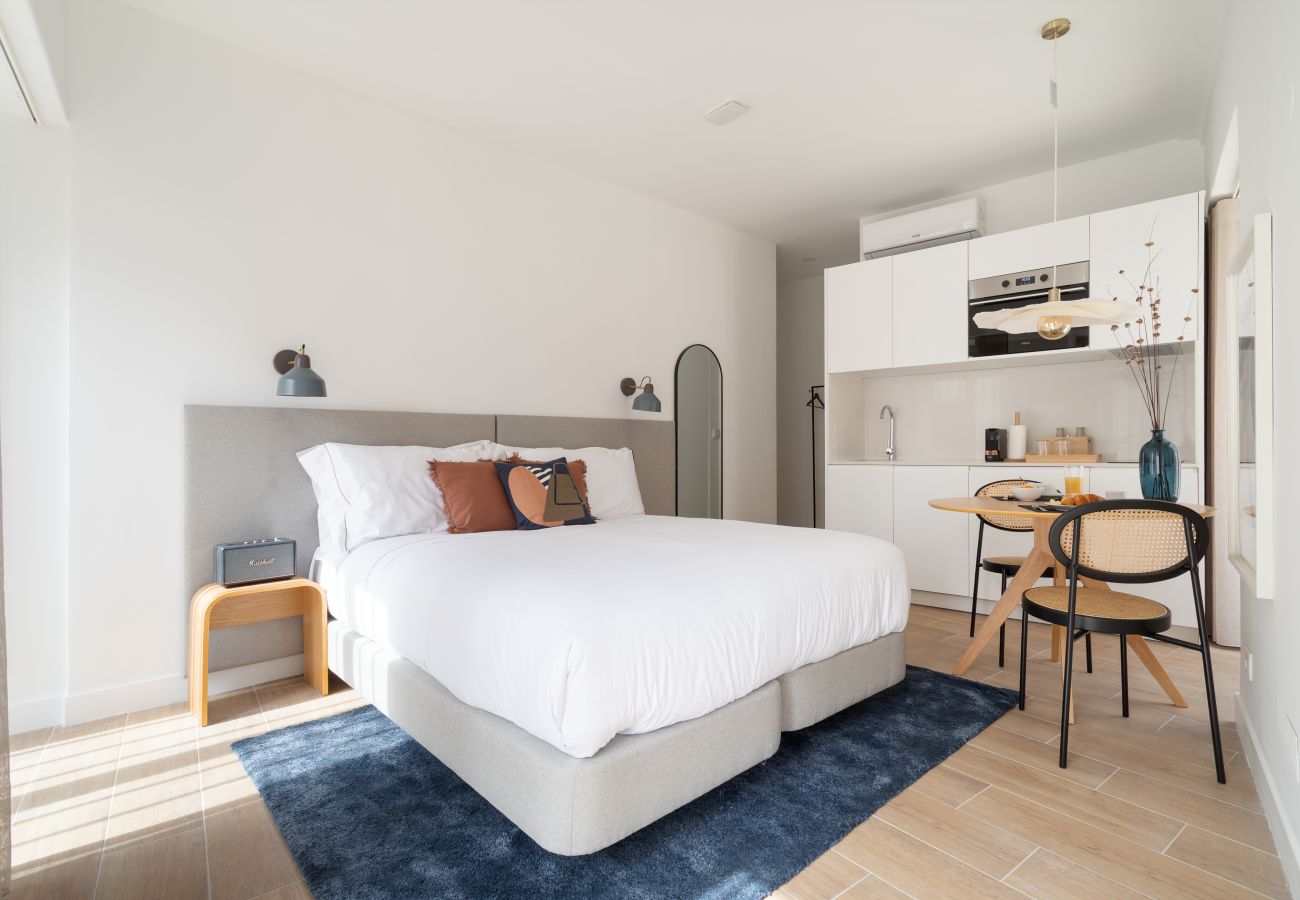 Studio in Lisbon - Lapa Diplomatic Flat 0.3 by Feel Lisboa