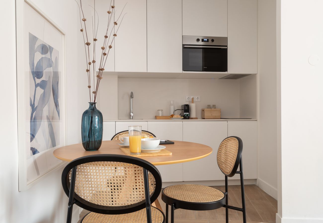 Studio in Lisbon - Lapa Diplomatic Flat 1.1 by Feel Lisboa