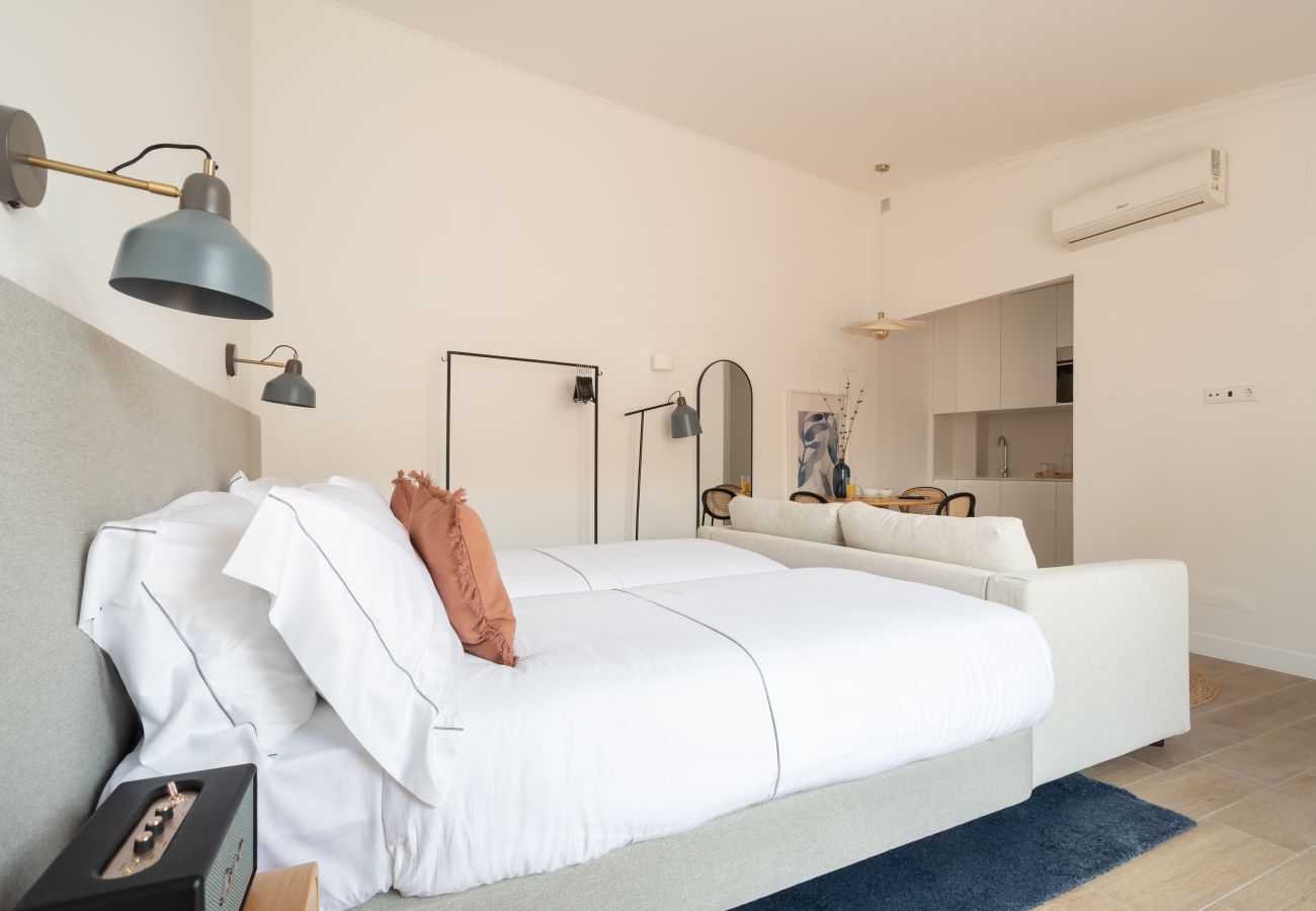 Studio in Lisbon - Lapa Diplomatic Flat 1.1 by Feel Lisboa