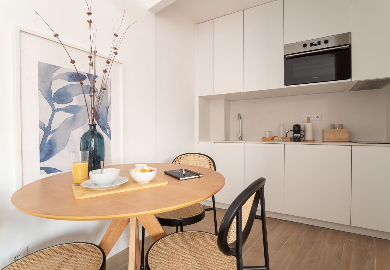 Studio in Lisbon - Lapa Diplomatic Flat 1.1 by Feel Lisboa