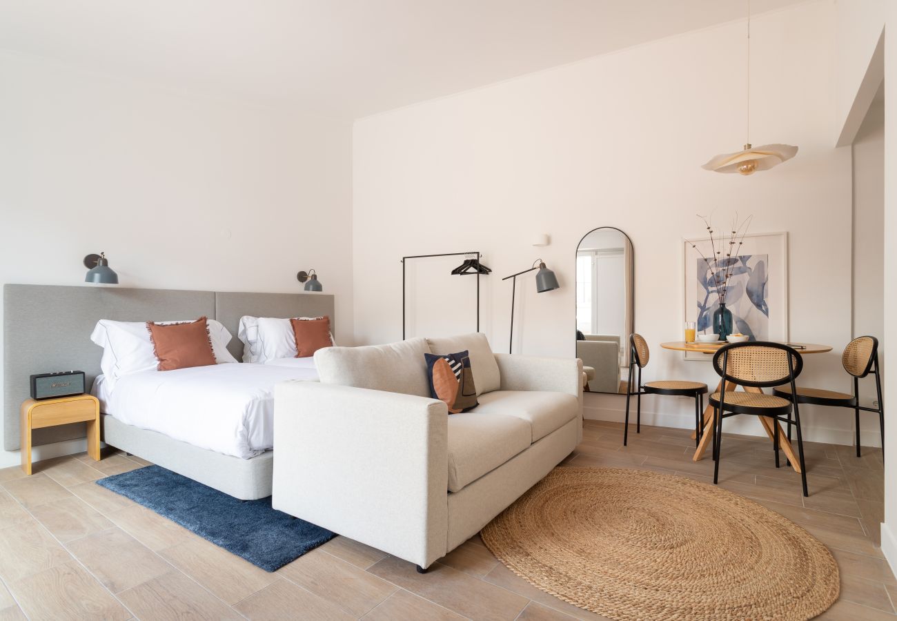 Studio in Lisbon - Lapa Diplomatic Flat 1.1 by Feel Lisboa